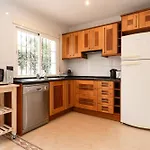 Charming Two Bedroom House Close To The Sea